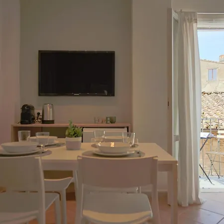 Downtown - With A Cozy Terrace Perúgia