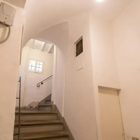 Downtown - With A Cozy Terrace 公寓 *