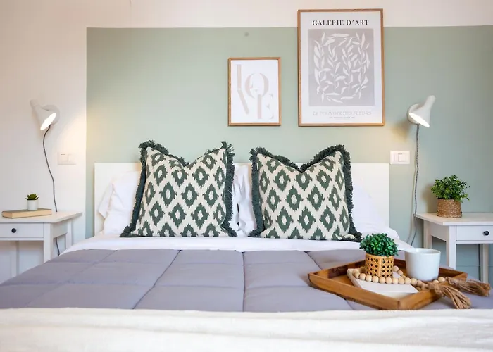 Downtown - With A Cozy Terrace